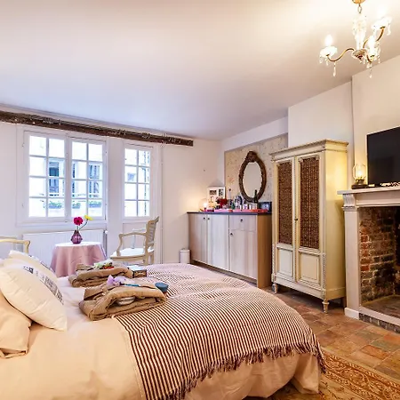 La Maison Louedin Holiday home *